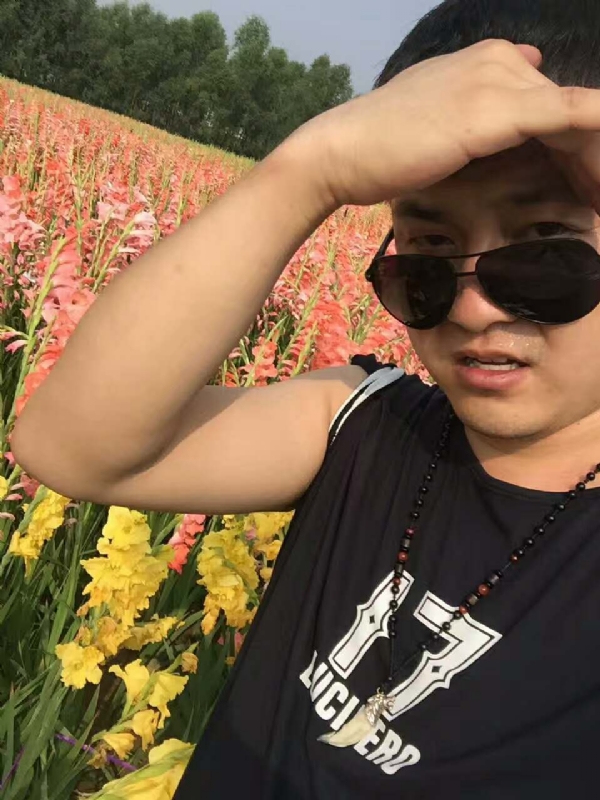 QH-蓝细胞的第一张照片--贵港相亲服务中心