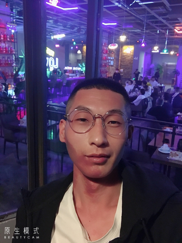 东北小伙的第一张照片--贵港相亲服务中心