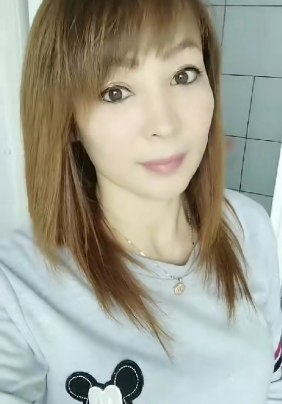 魅力白玲的第一张照片--贵港相亲服务中心