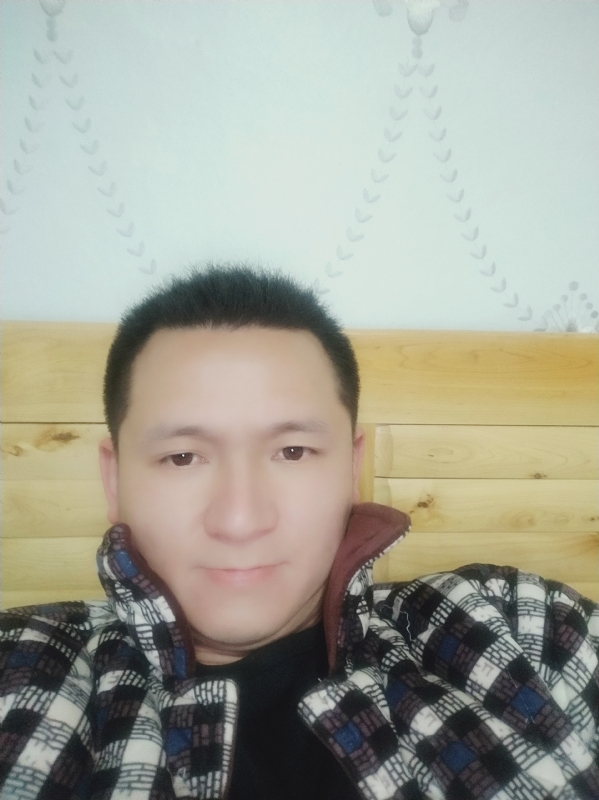 寻找一个真实的她的第一张照片--贵港相亲服务中心