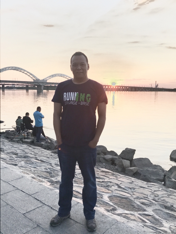 海天一色的第一张照片--贵港相亲服务中心