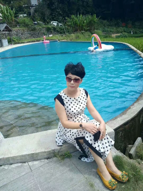 守望幸福的第一张照片--贵港相亲服务中心