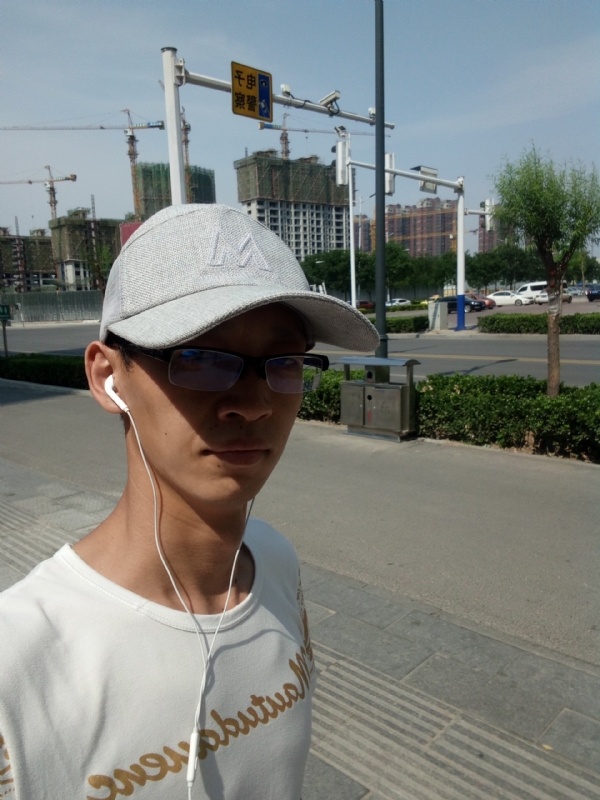 挥一挥手什么都没有的第一张照片--贵港相亲服务中心