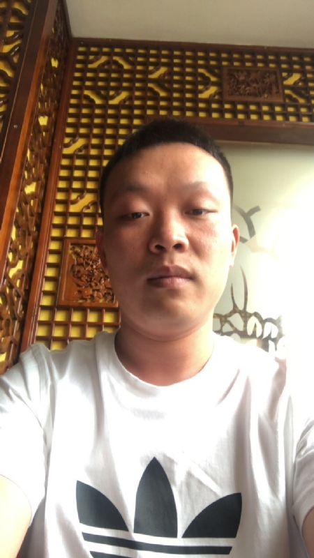 唐子龙的第一张照片--贵港相亲服务中心