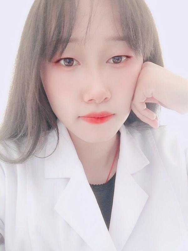 白婚纱的第一张照片--贵港相亲服务中心