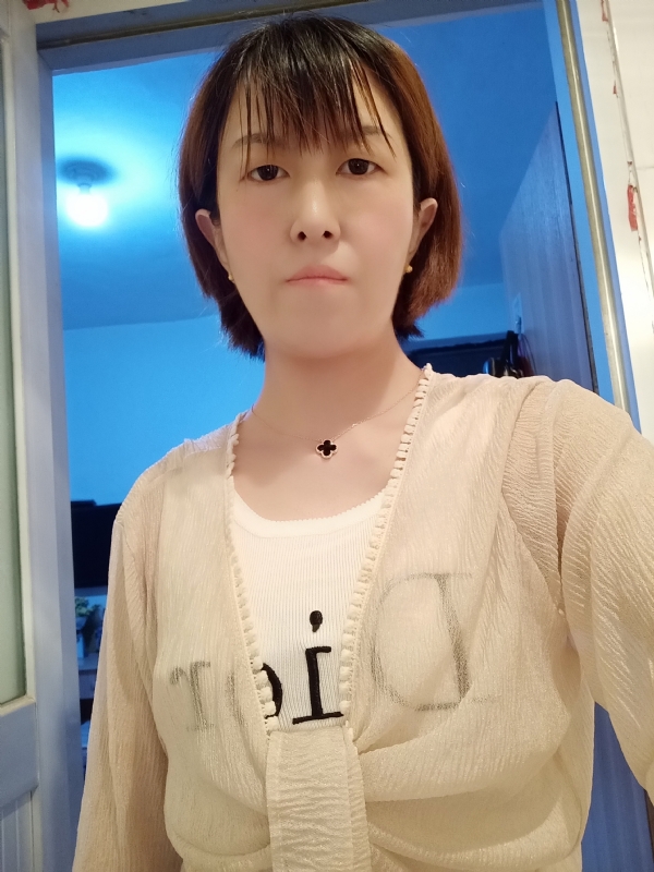 芬儿的第一张照片--贵港相亲服务中心