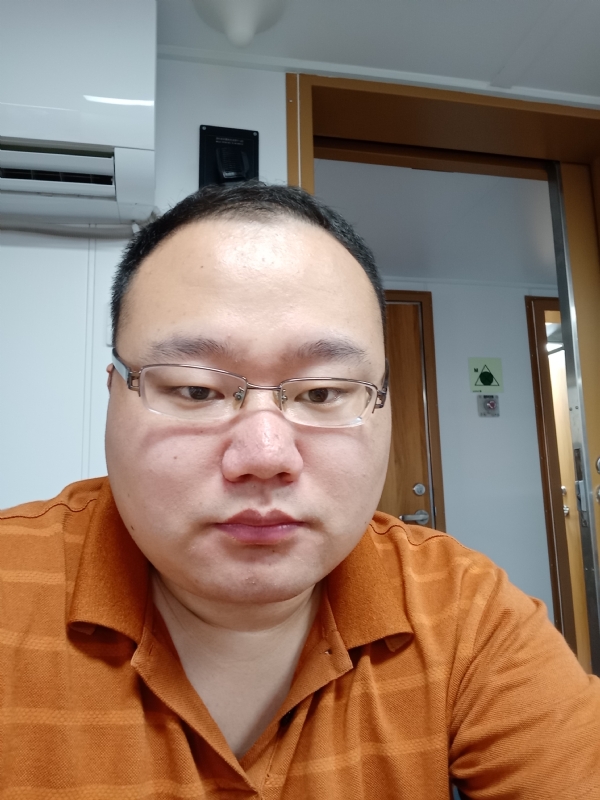 努力爱一次的第一张照片--贵港相亲服务中心