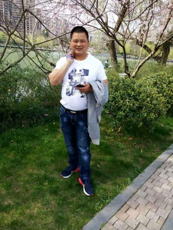 纯爷们的第一张照片--贵港相亲服务中心