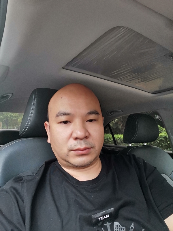 爷们已经老了的第一张照片--贵港相亲服务中心