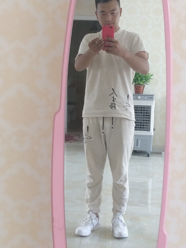 一天一根烟的第一张照片--贵港相亲服务中心