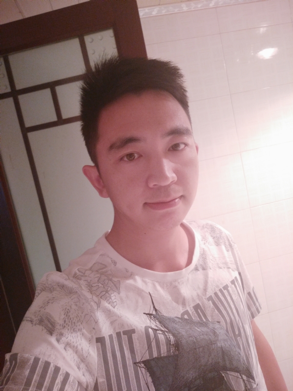 彭亮的第一张照片--贵港相亲服务中心