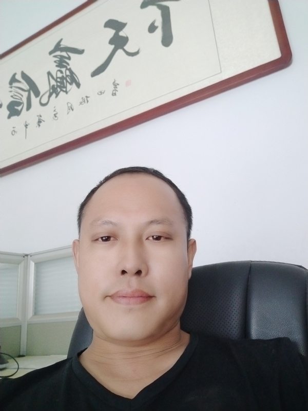 山丘的第三张照片--贵港相亲服务中心