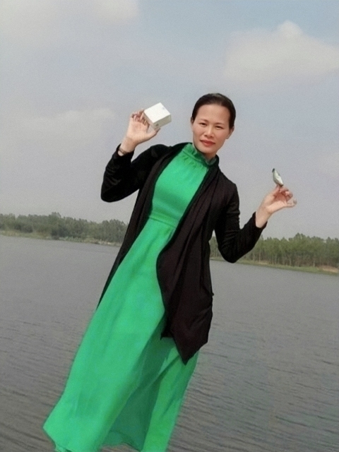 李梅的第三张照片--贵港相亲服务中心