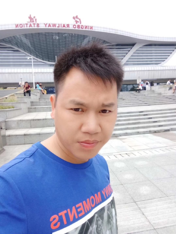 笑对人生的第一张照片--贵港相亲服务中心