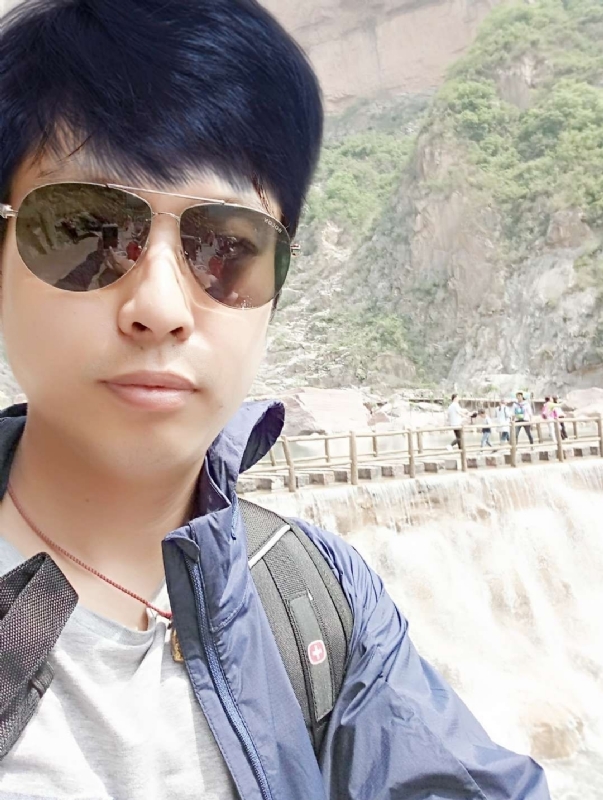 雅俗共赏的第一张照片--贵港相亲服务中心