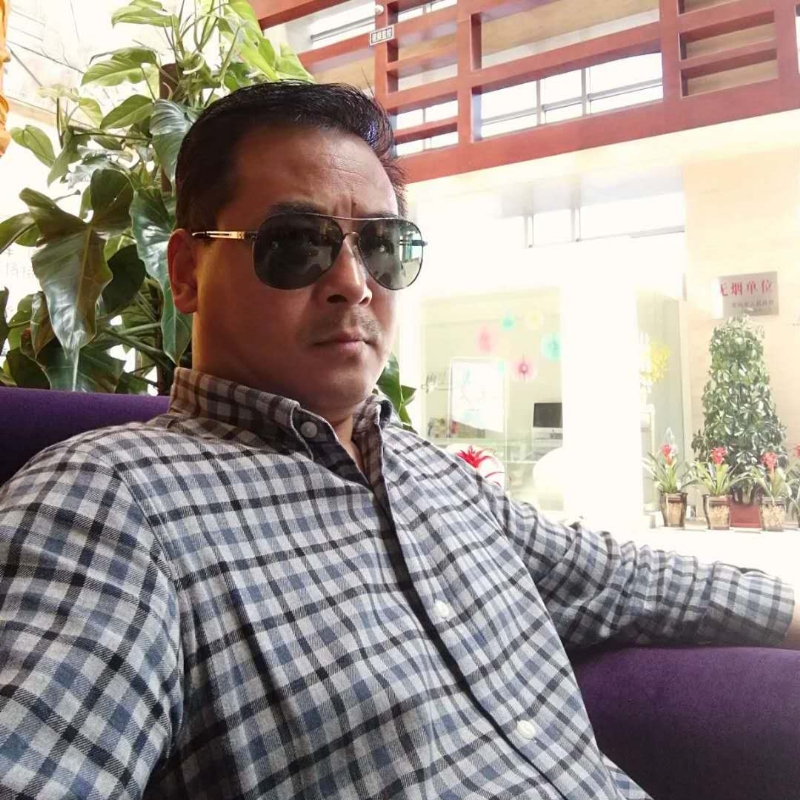 雪豹的第一张照片--贵港相亲服务中心