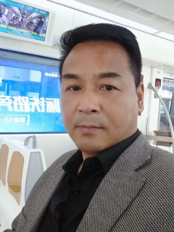 雪豹的第二张照片--贵港相亲服务中心