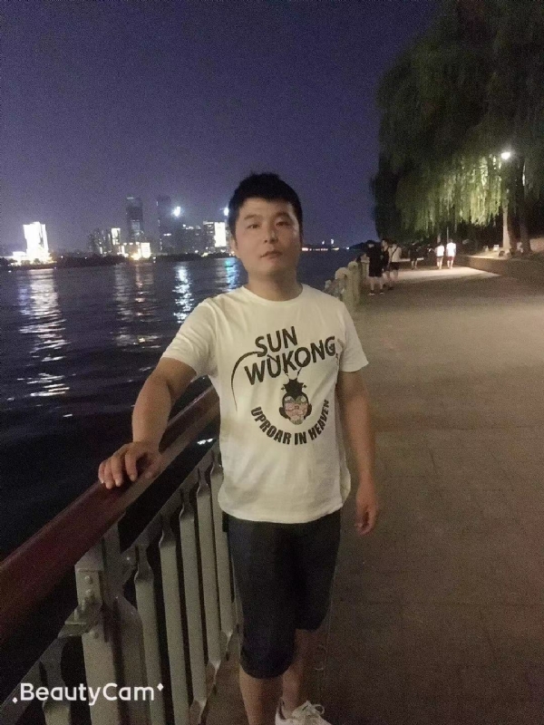 古月的第一张照片--贵港相亲服务中心