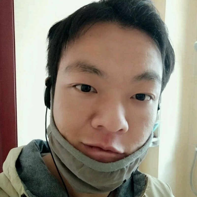 泡沫哭泣的第一张照片--贵港相亲服务中心