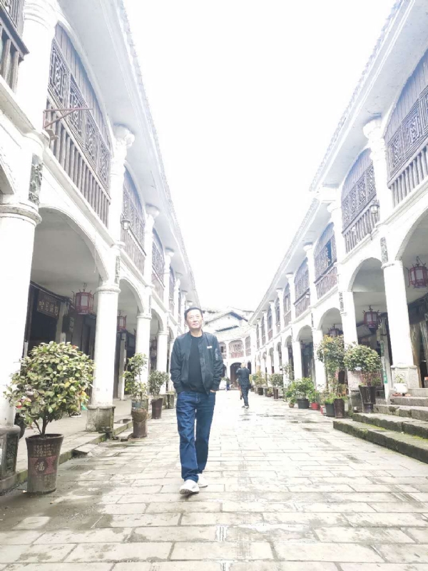 斌哥哥的第一张照片--贵港相亲服务中心