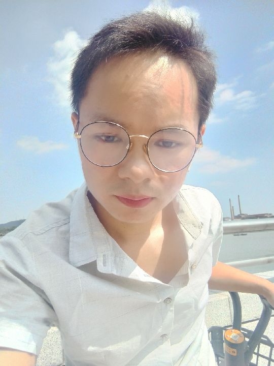 楠呐的第三张照片--贵港相亲服务中心