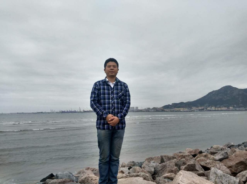 在奋斗的第二张照片--贵港相亲服务中心