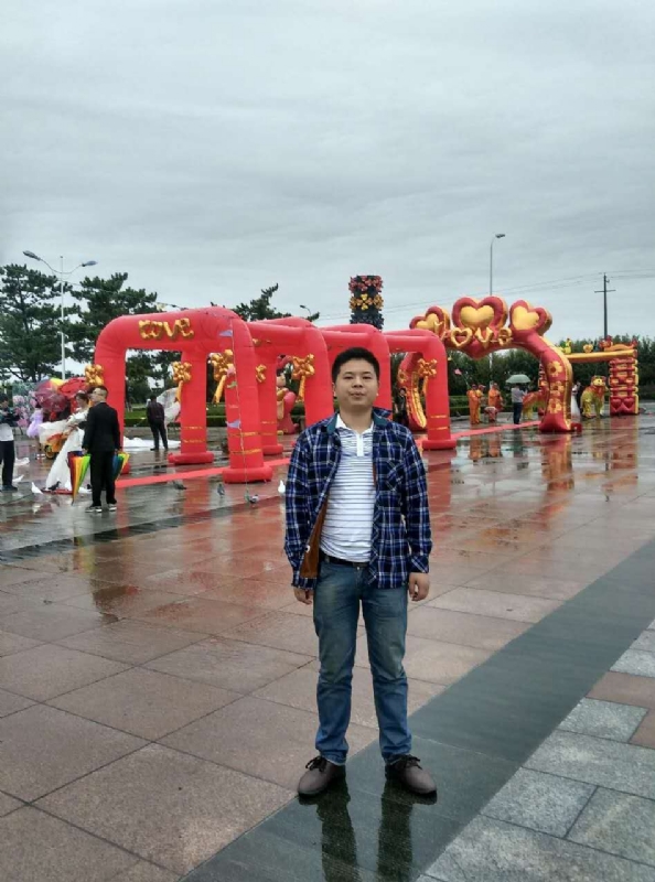 在奋斗的第三张照片--贵港相亲服务中心