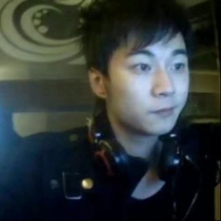 深夜人的第一张照片--贵港相亲服务中心