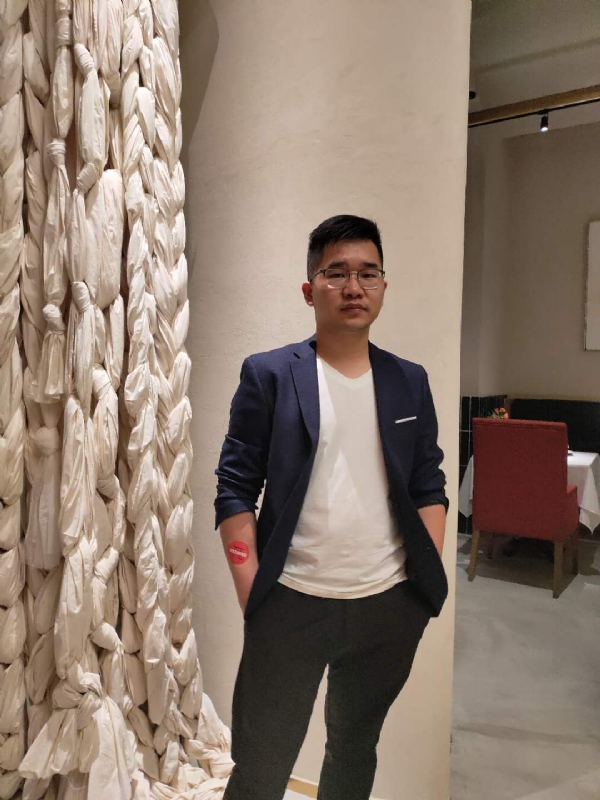 在路上的第二张照片--贵港相亲服务中心