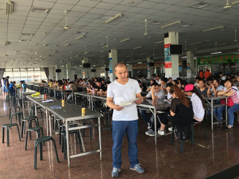 人在旅途的第二张照片--贵港相亲服务中心