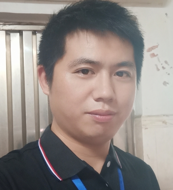 单身奶爸的第一张照片--贵港相亲服务中心