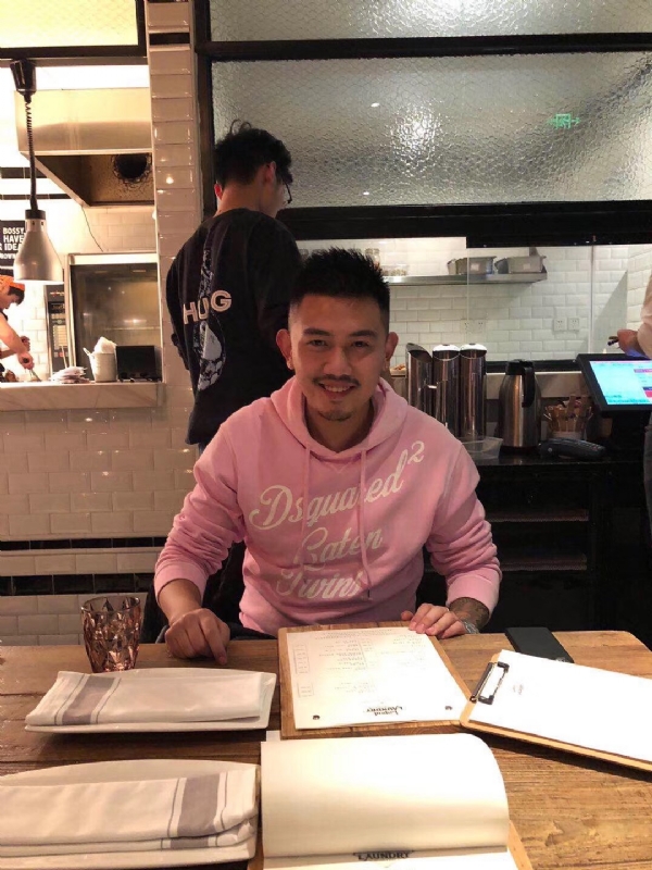 雪云飘的第一张照片--贵港相亲服务中心