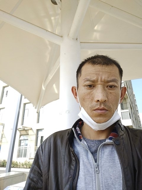 孤狼的第一张照片--贵港相亲服务中心