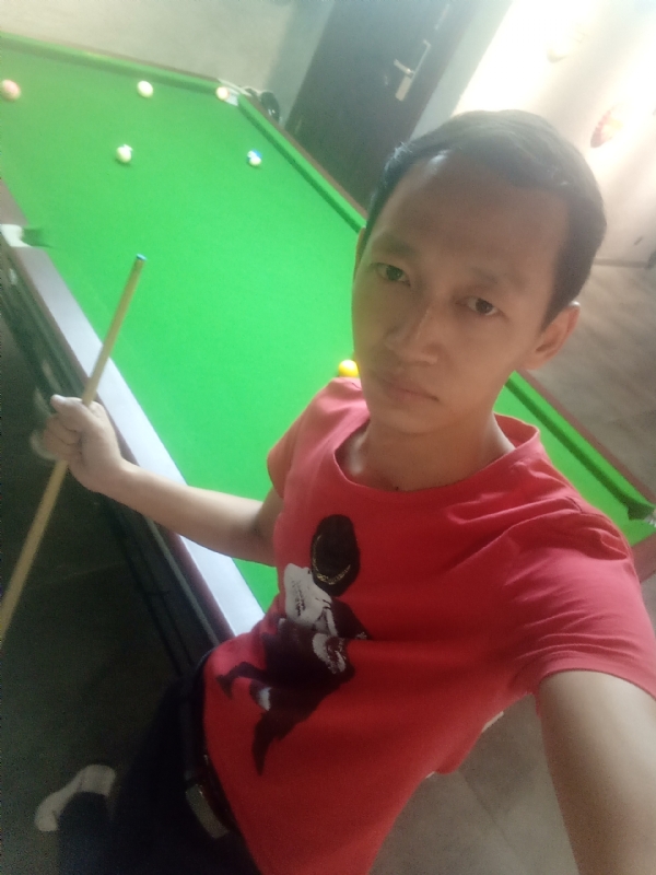 耳机分你一半的第一张照片--贵港相亲服务中心