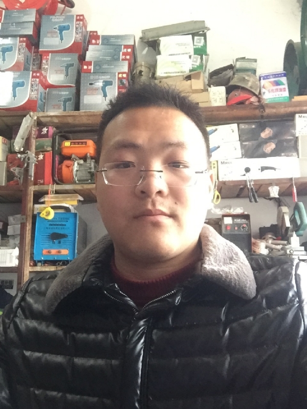 鼎福的第一张照片--贵港相亲服务中心