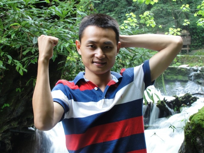 阿汤的第一张照片--贵港相亲服务中心