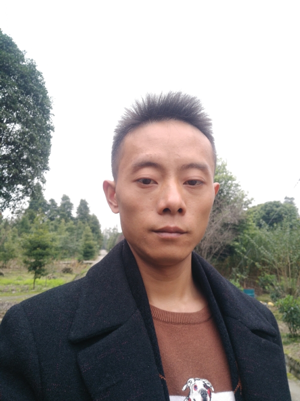 携手白头的第二张照片--贵港相亲服务中心