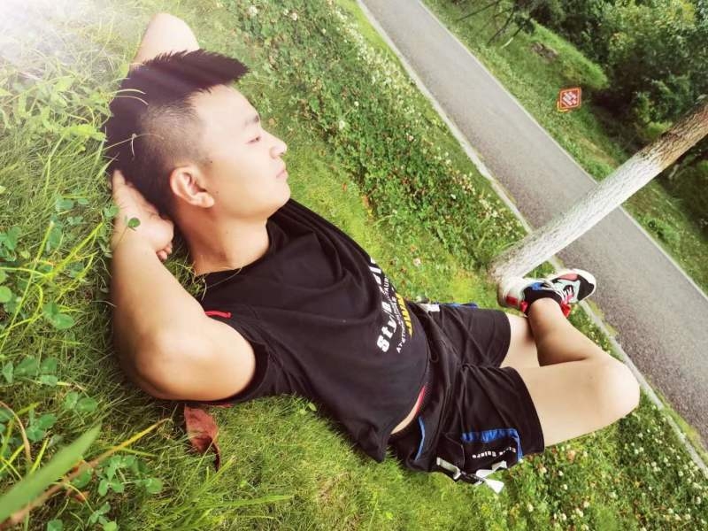 危笑的第一张照片--贵港相亲服务中心