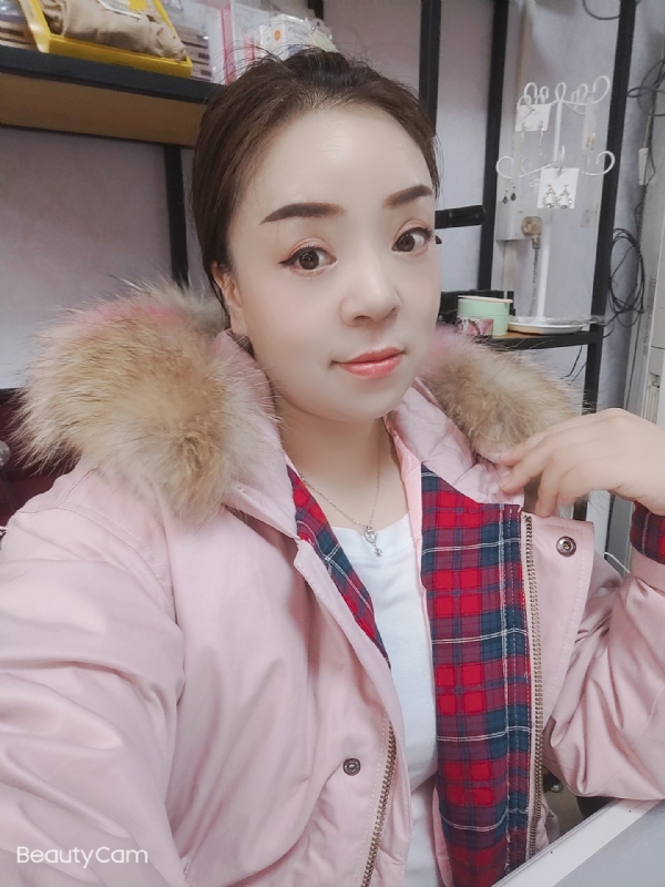 爱雨的第一张照片--贵港相亲服务中心