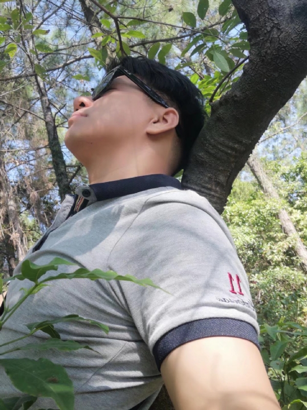 新丁的第一张照片--贵港相亲服务中心