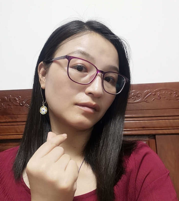 妹叮的第一张照片--贵港相亲服务中心