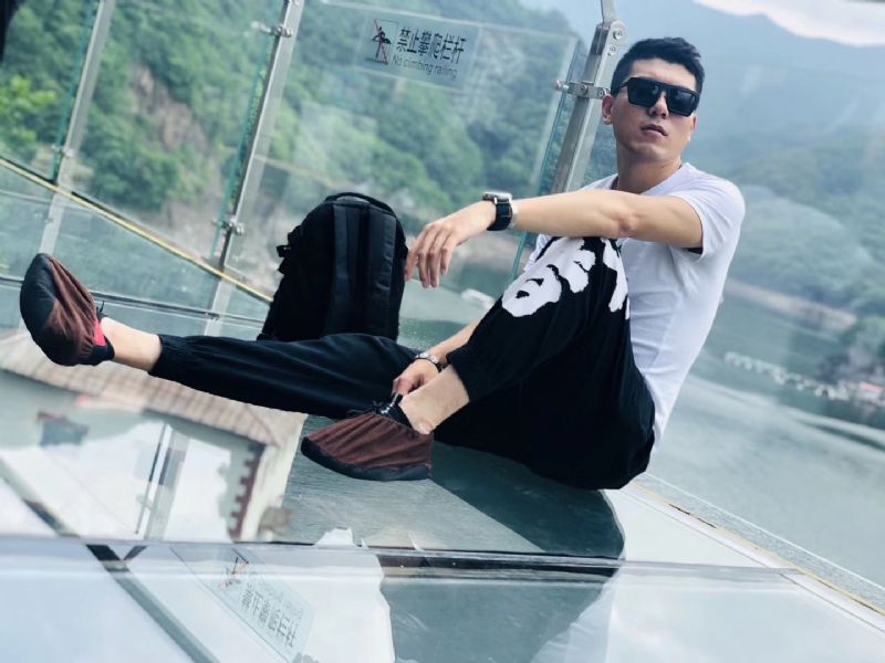 庄周梦蝶的第一张照片--贵港相亲服务中心