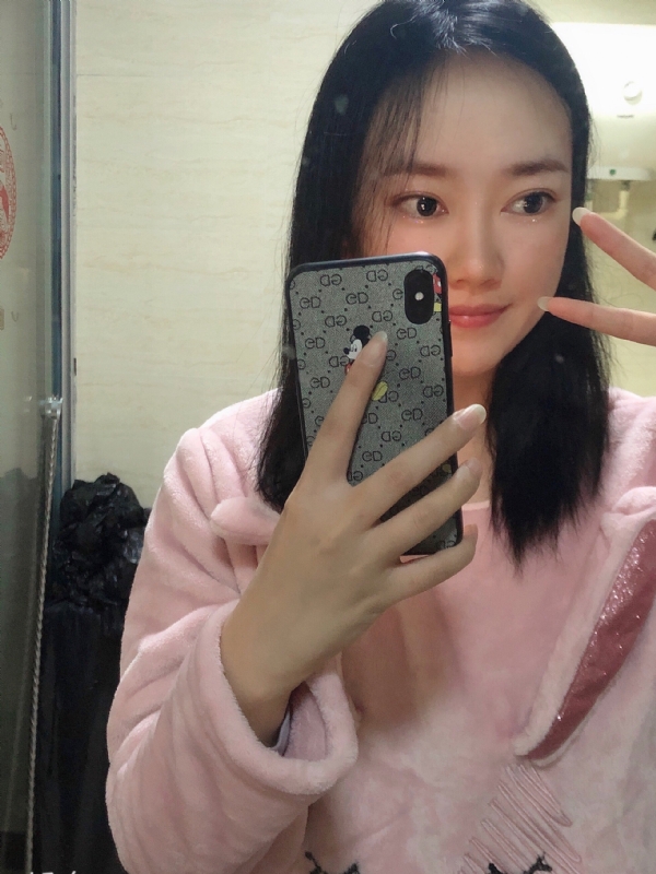 叶落知秋的第一张照片--贵港相亲服务中心