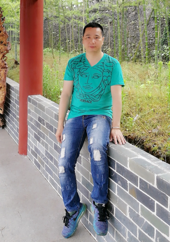 缘分不易的第一张照片--贵港相亲服务中心