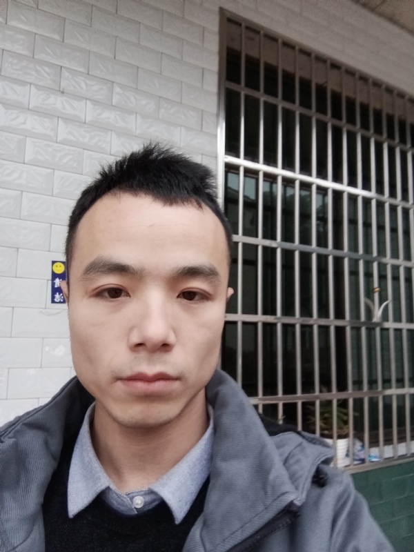 笑得那么开心的第二张照片--贵港相亲服务中心