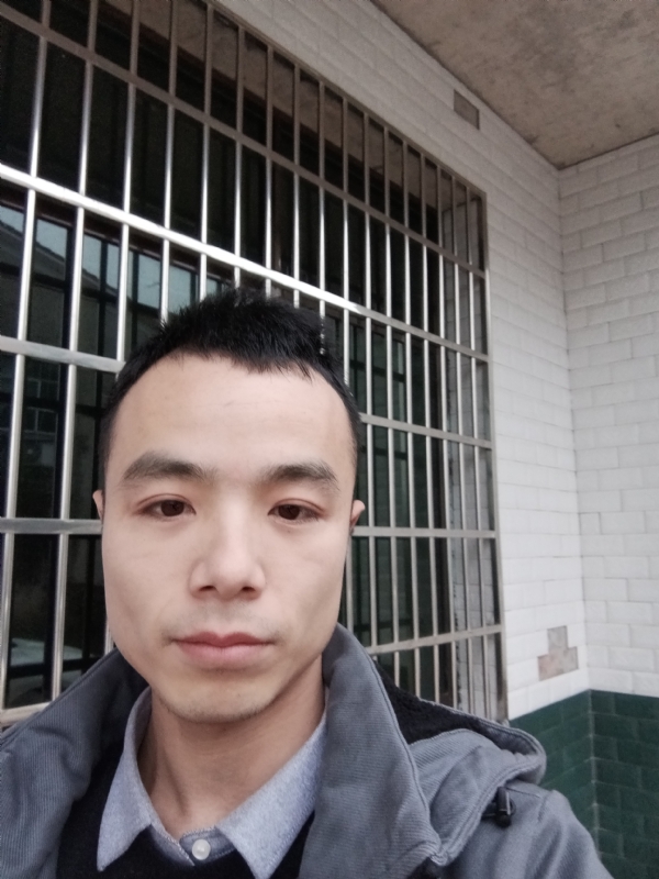 笑得那么开心的第三张照片--贵港相亲服务中心