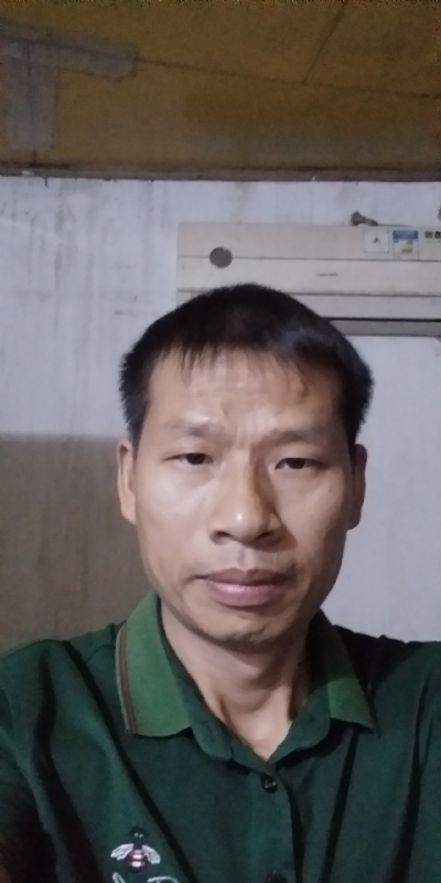 执着跋涉的第三张照片--贵港相亲服务中心