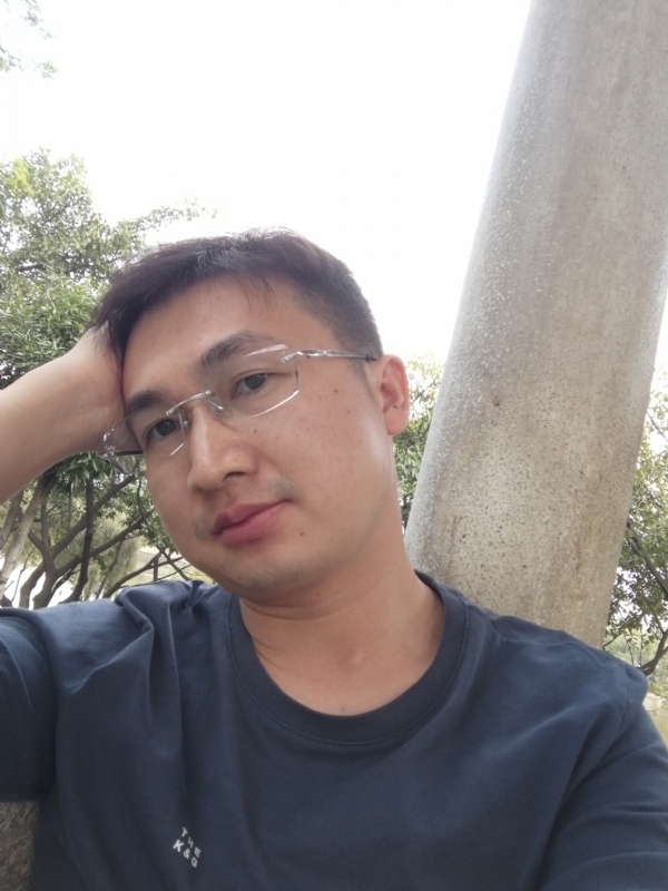 不如随风的第一张照片--贵港相亲服务中心