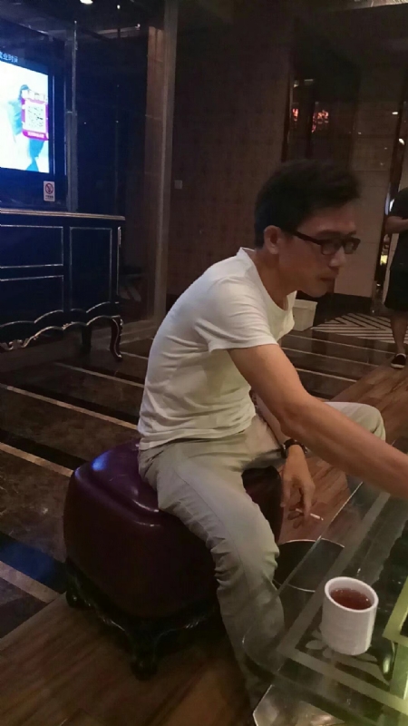 期待缘分的第一张照片--贵港相亲服务中心