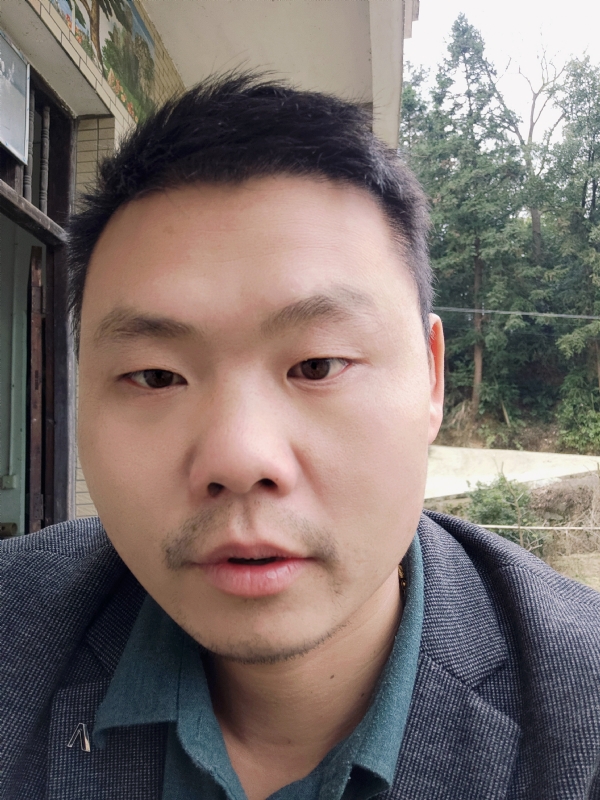 曾小焱的第一张照片--贵港相亲服务中心